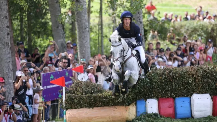 Stéphane Landois et Chaman Dumontceau*Ride for Thaïs (propriété de la S.C.E.A. Écurie du Cerisier Bleu, liste À cheval pour Paris)  sur le cross des championnats d'Europe de concours complet au Haras national du Pin 