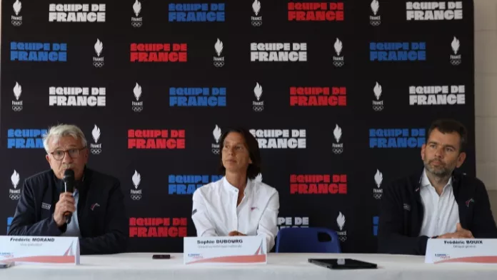 Les 4 équipes olympiques et paralympiques réunies pour une journée de cohésion à Saint-Martin-de-Bréhal (50) Frédéric Morand Sophie Dubourg Frédéric Bouix en conférence de presse