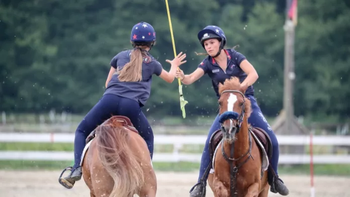 Equipe de France pony-games FFE Justine Bruaud