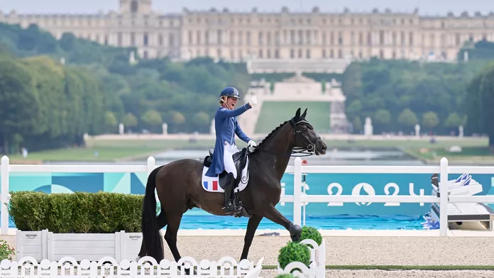 Pauline Basquin et Sertorius en dressage au JO à Versailles